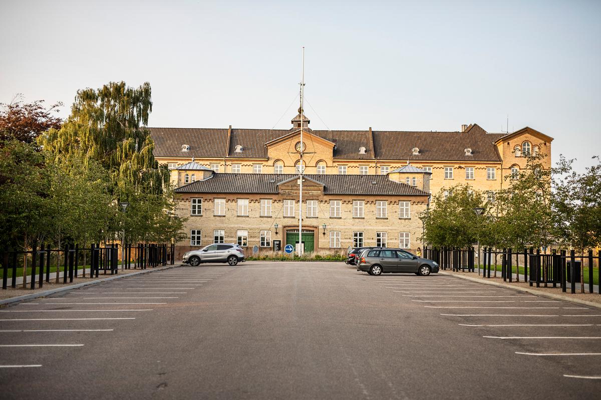parking lot in front of the prison museum