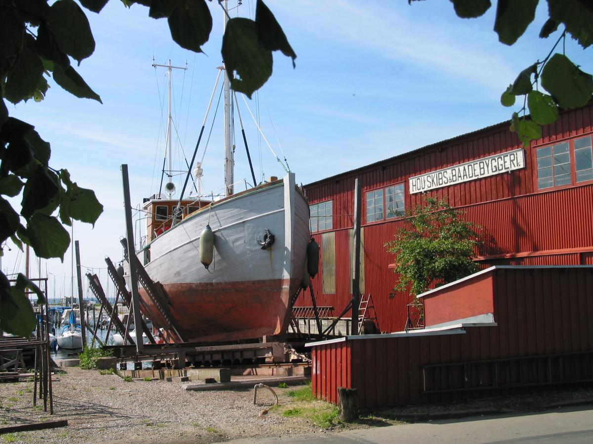 Boatbuilding at Hou Hafen