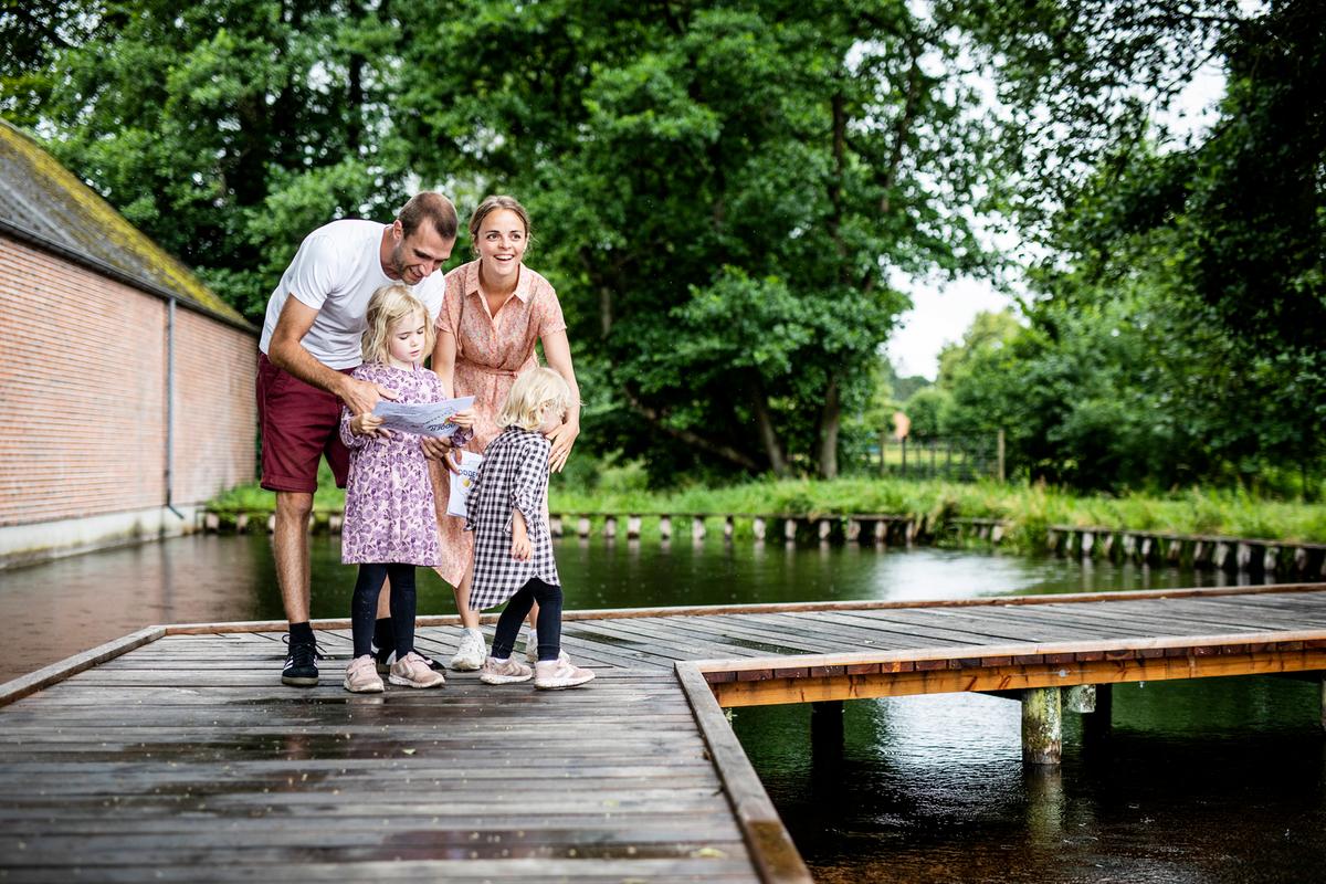 Familie er på skattejagten Odder rundt
