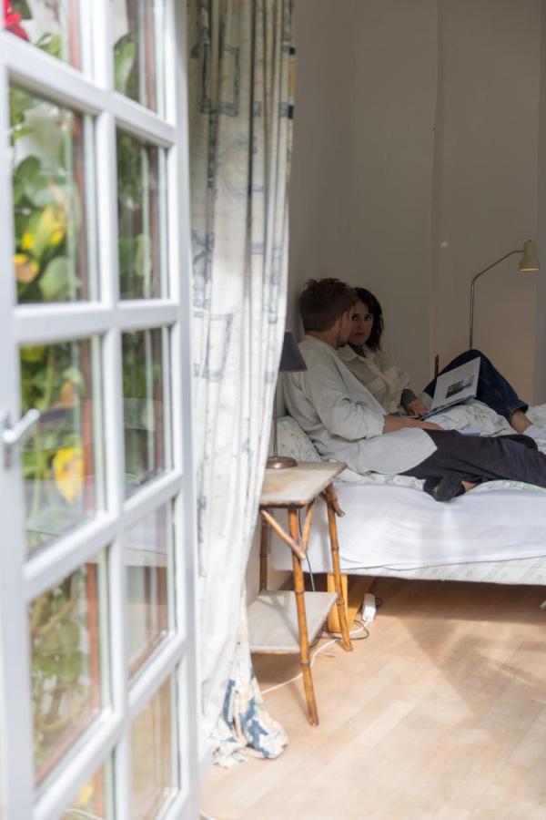 Par på ferie ved Endelave Flet og Skippergaarden Bogb på Endelave 