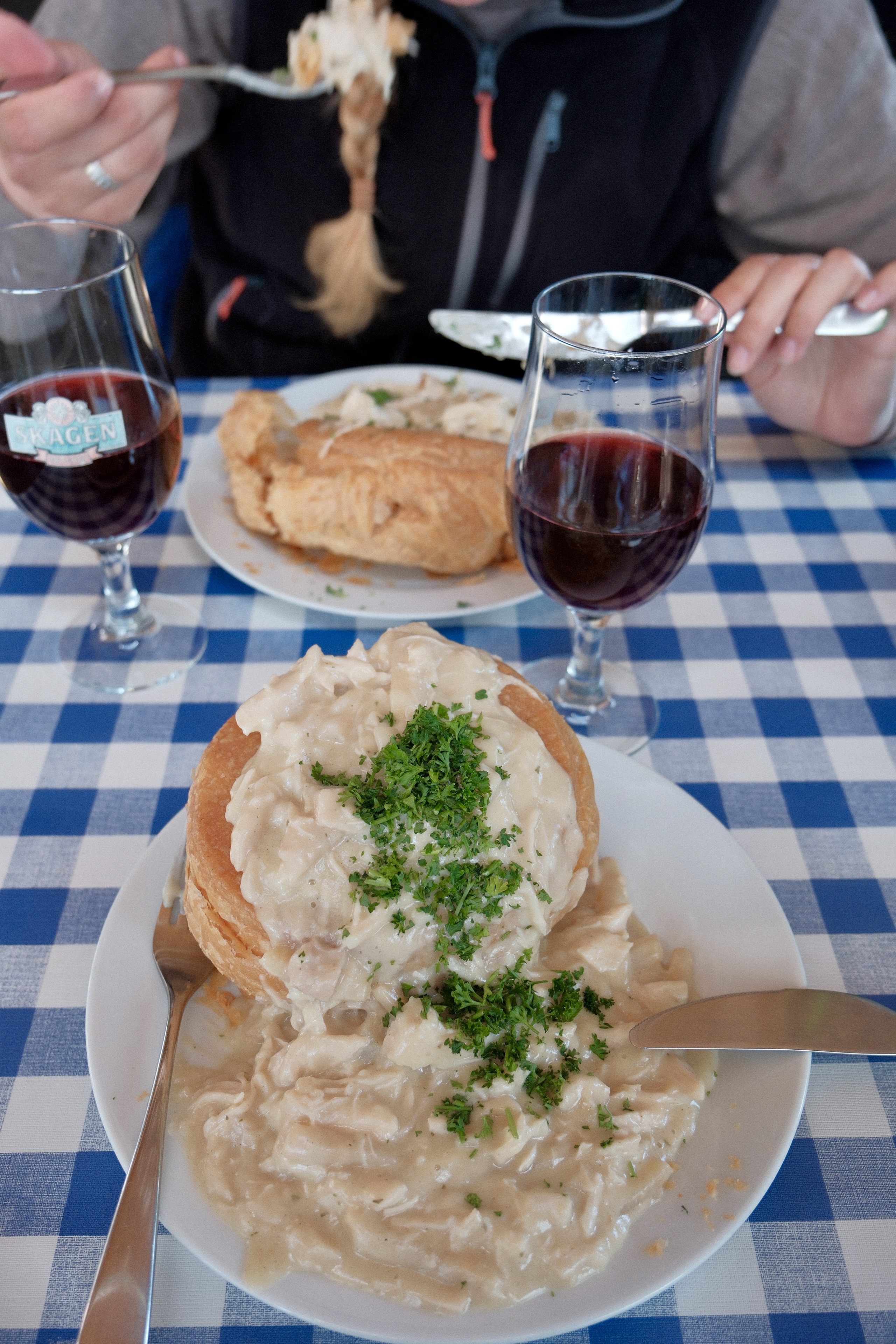 Tarteletter og vin hos Café Alrø