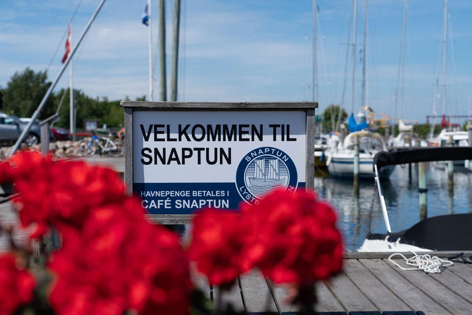 Velkomstskilt på Snaptun Havn