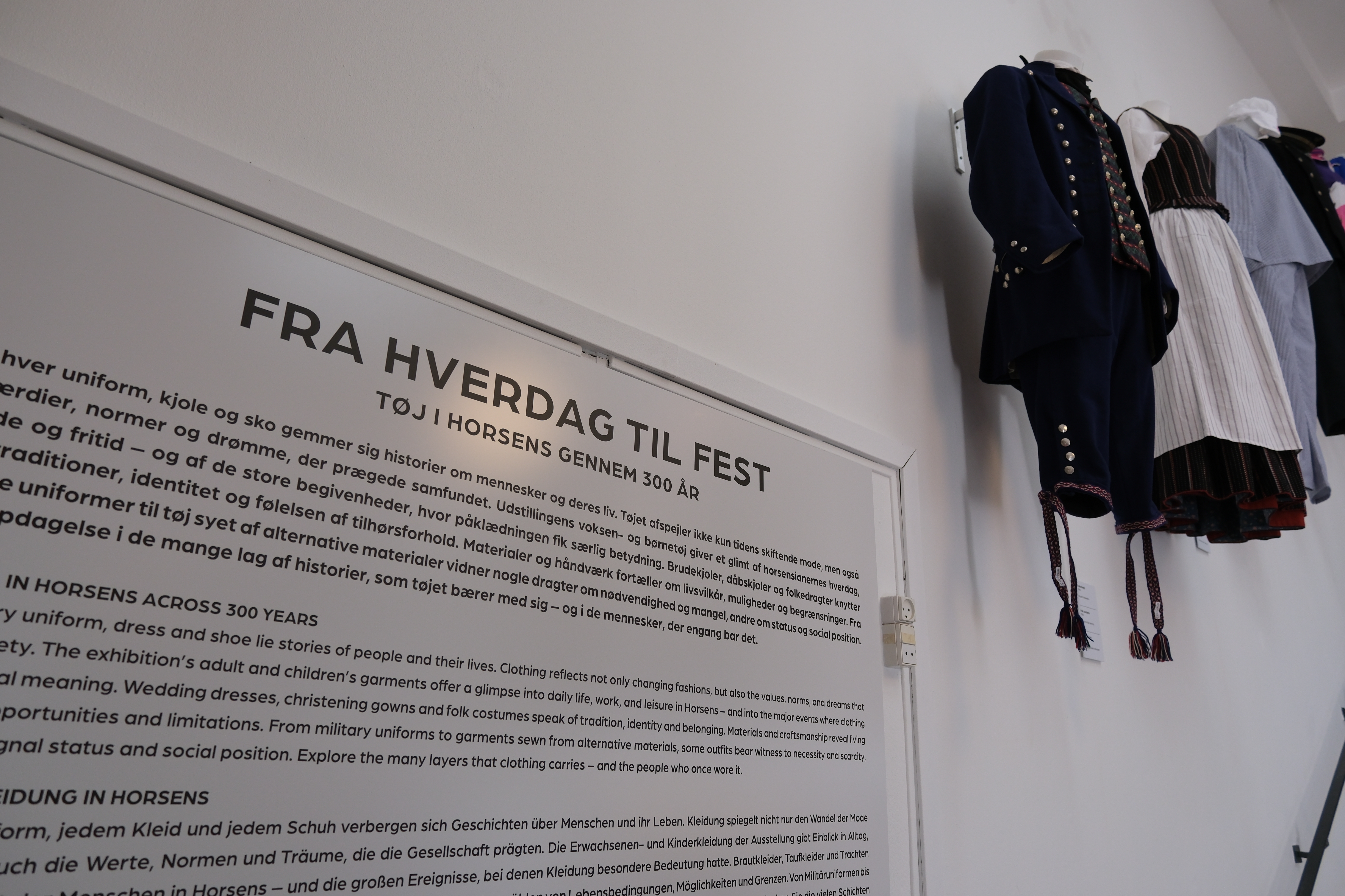 Dragter fra udstillingen Fra Hverdag til Fest på Horsens Museum