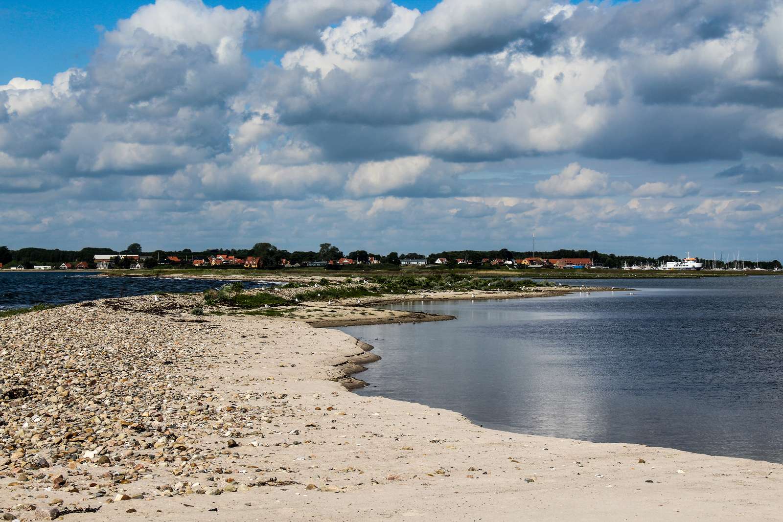Strand på Hjarnø
