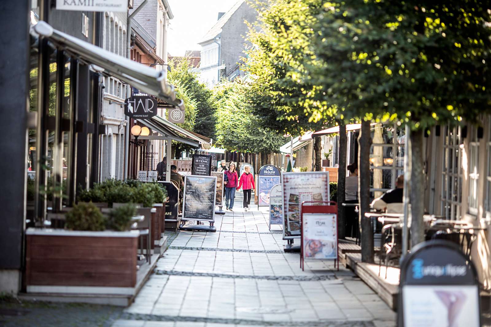 Grønnegade i Horsens ved Restaurant Mammas på en solskinsdag