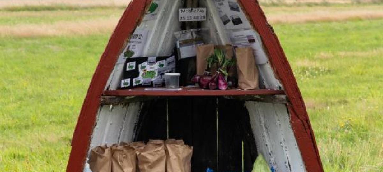 Road side stand with potatos on Hjarnø