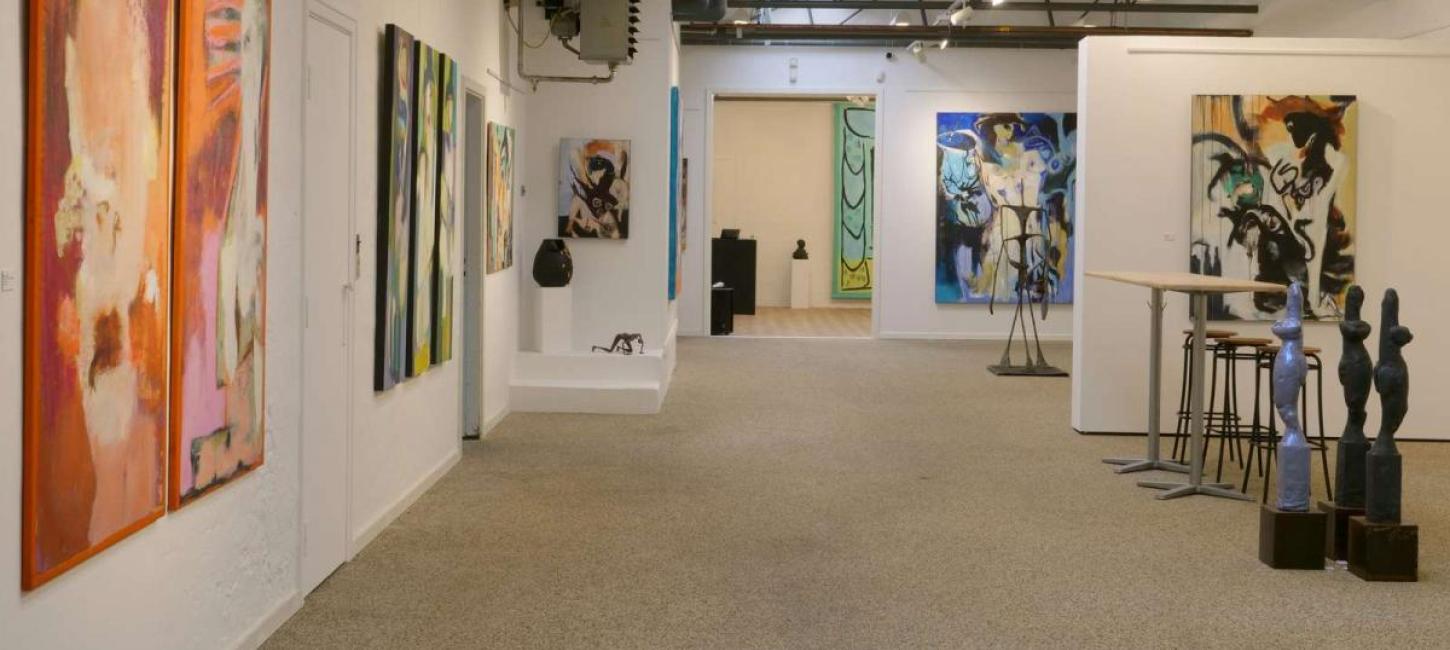 Gallerivægge hos Galleri Brænderigaarden i Horsens - en del af Destination Kystlandet