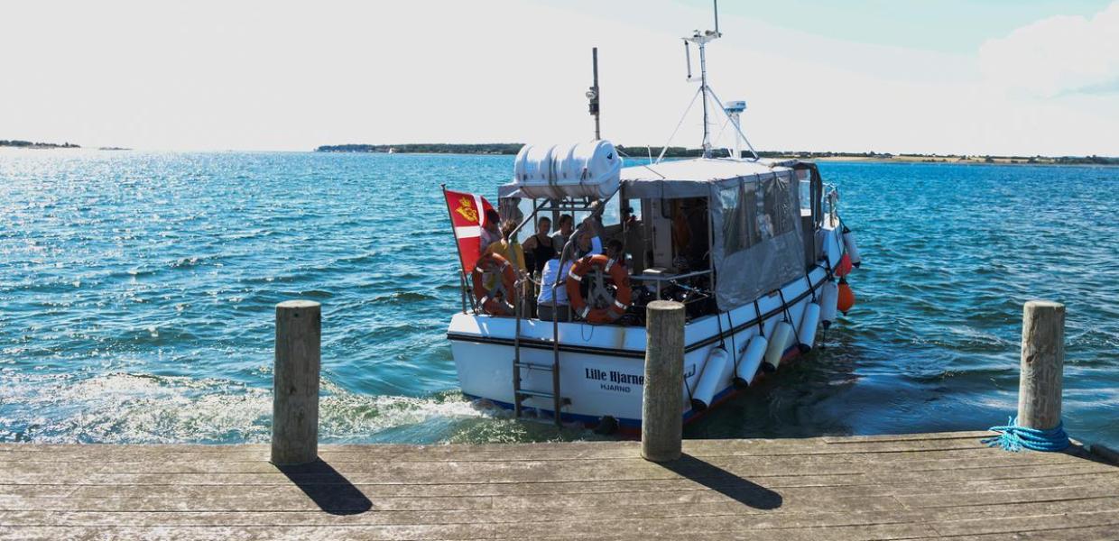 The bicycle ferry between Alrø and Hjarnø