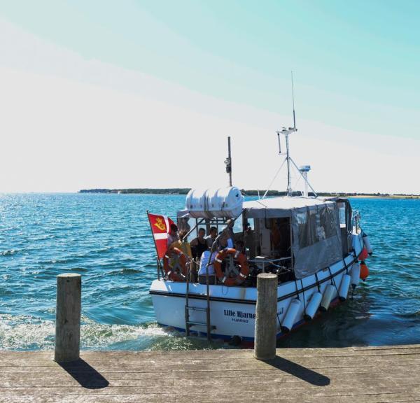 The bicycle ferry between Alrø and Hjarnø