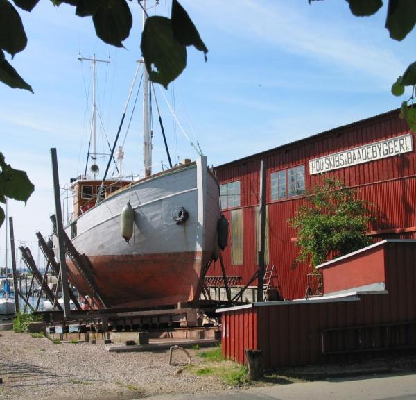 Boatbuilding at Hou Hafen